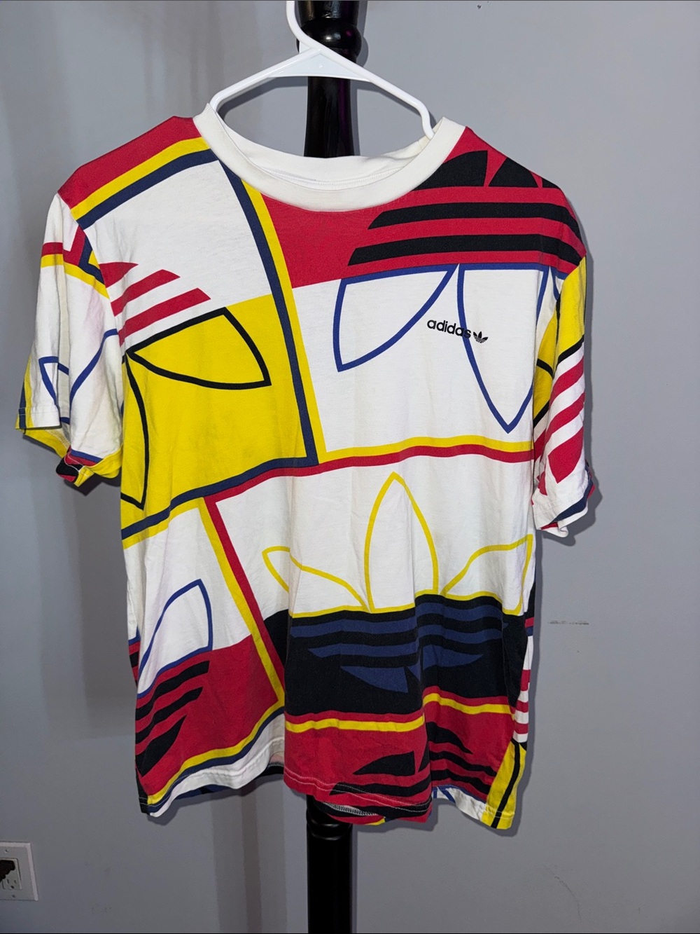 Rare Vintage adidas Multicolor Graphic Short Sleeve Tee 31